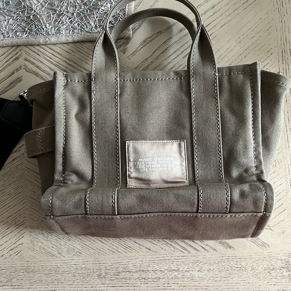 Marc Jacobs The Small Tote Bag - Picture 4 of 6